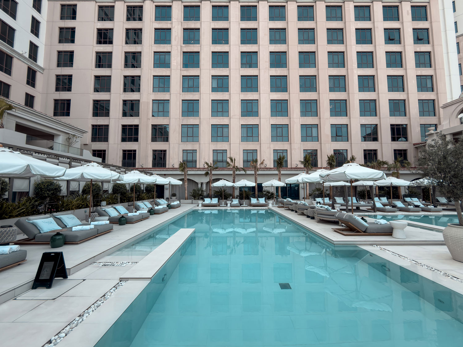 Pool courtyard near Vera Versilia at Kempinski MOE.